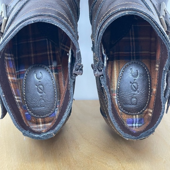 B.O.C. Brown Vegan Leather Ankle Boots w/Strap & Buckle Detail Zippered Size 8 - Picture 7 of 10